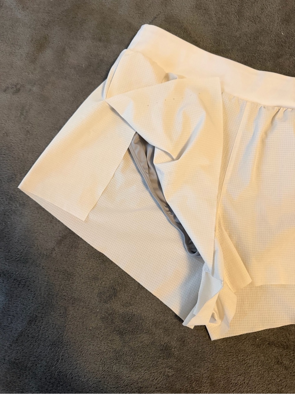 Athleta White Women's Fast Route Mesh Run Athletic Shorts - Picture 3 of 4
